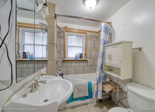 23733 Champaign Street, Taylor, MI 48180