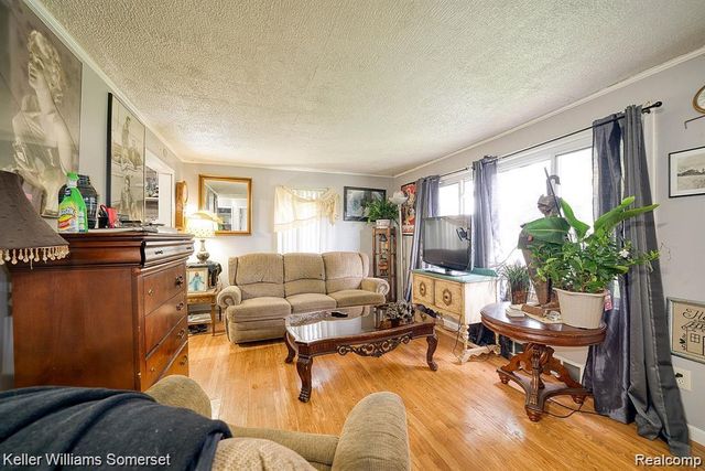 23733 Champaign Street, Taylor, MI 48180