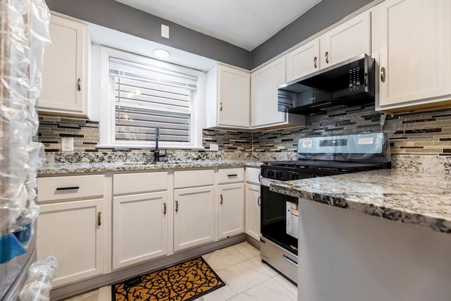 6519 S Oakley Avenue, Chicago, IL 60636