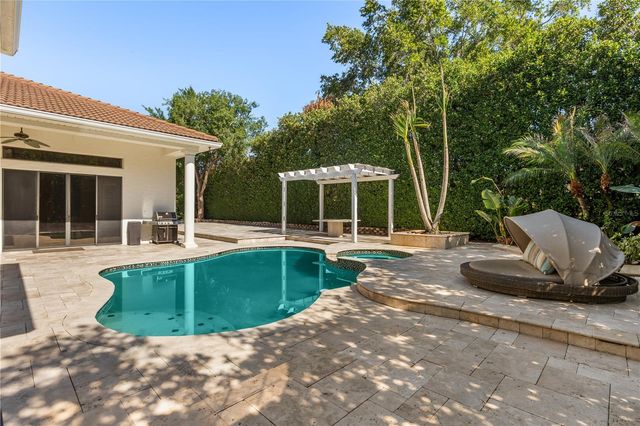 11015 HAWKSHEAD COURT, Windermere, FL 34786