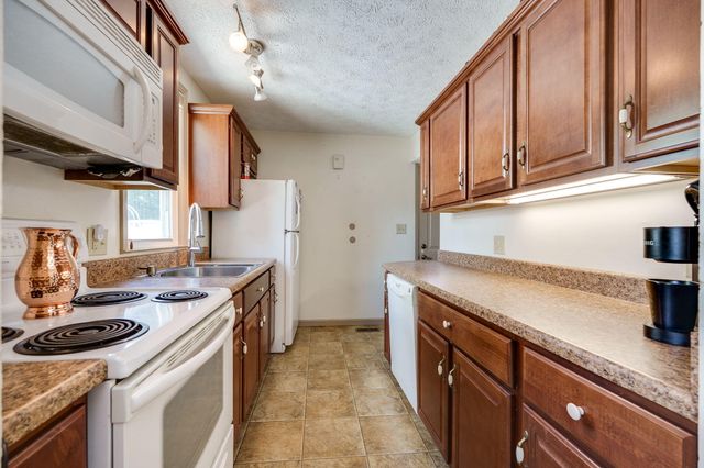 18 Sunset Drive 18 Sunset Drive, Medway, OH 45341