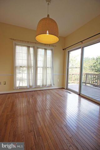 11799 VALLEY RIDGE CIR, Fairfax, VA 22033