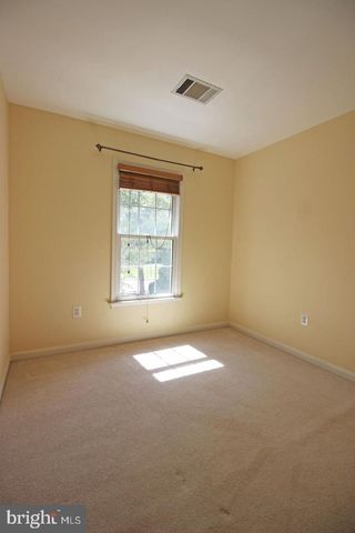 11799 VALLEY RIDGE CIR, Fairfax, VA 22033