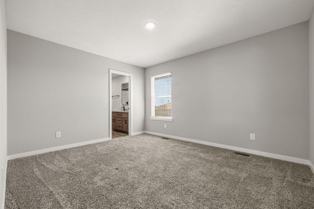 829 S Parkside Circle, Nixa, MO 65714