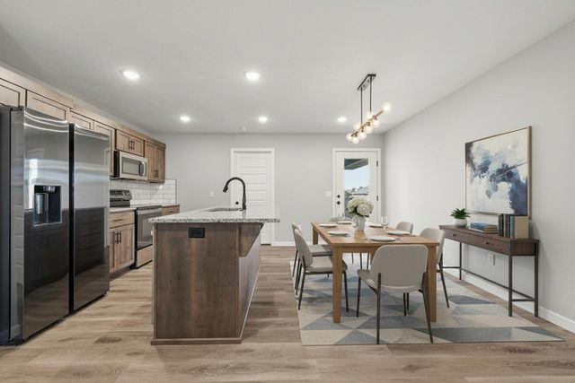 829 S Parkside Circle, Nixa, MO 65714