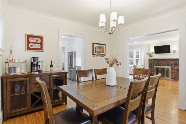 11 Golf Avenue, Pittsford, NY 14534