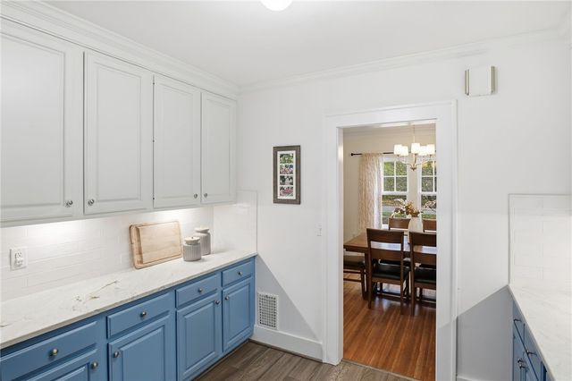 11 Golf Avenue, Pittsford, NY 14534