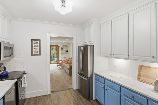 11 Golf Avenue, Pittsford, NY 14534