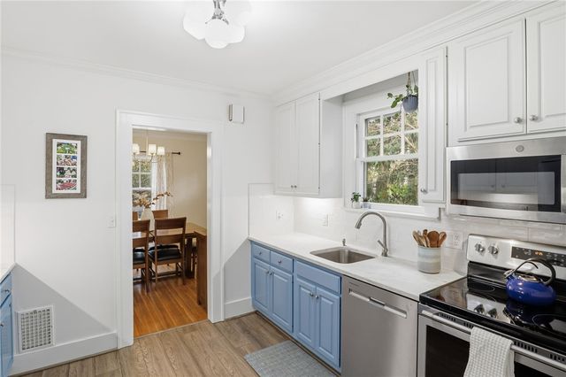 11 Golf Avenue, Pittsford, NY 14534