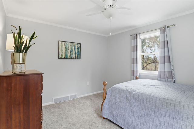 11 Golf Avenue, Pittsford, NY 14534