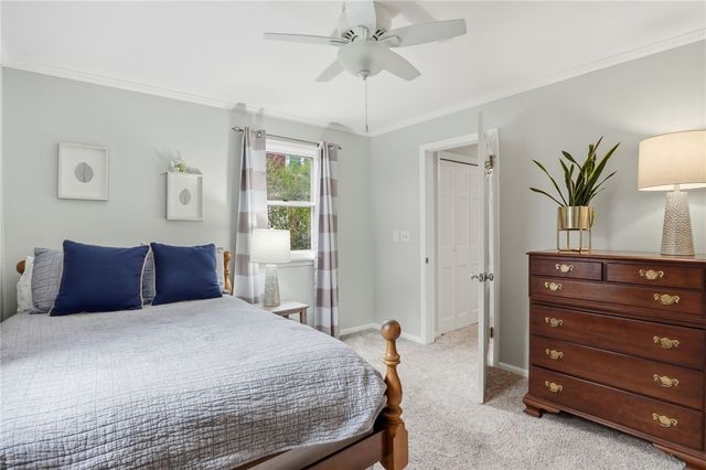 11 Golf Avenue, Pittsford, NY 14534