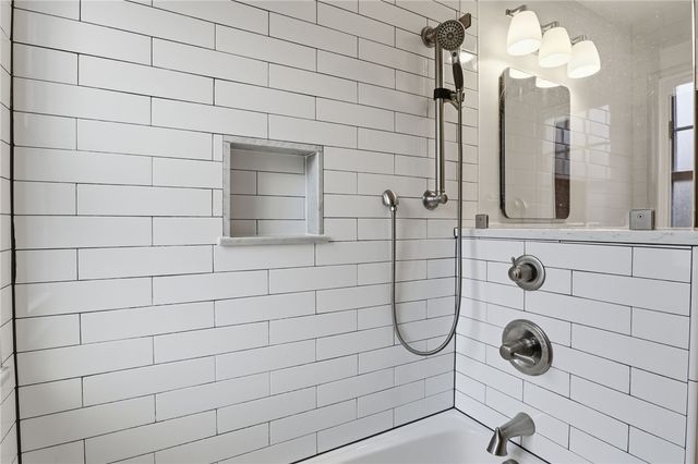 11 Golf Avenue, Pittsford, NY 14534