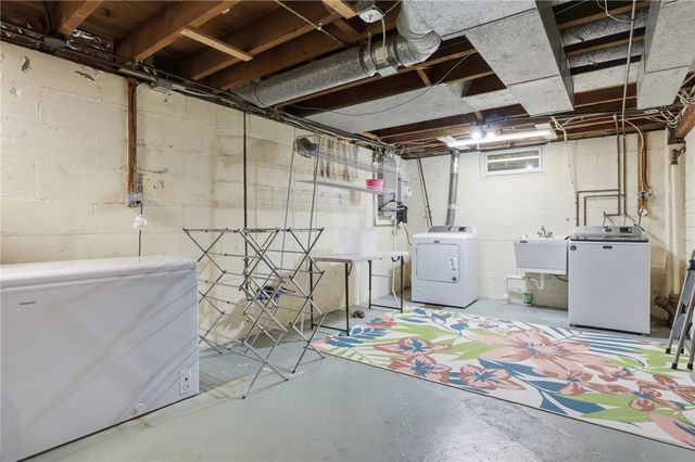 11 Golf Avenue, Pittsford, NY 14534