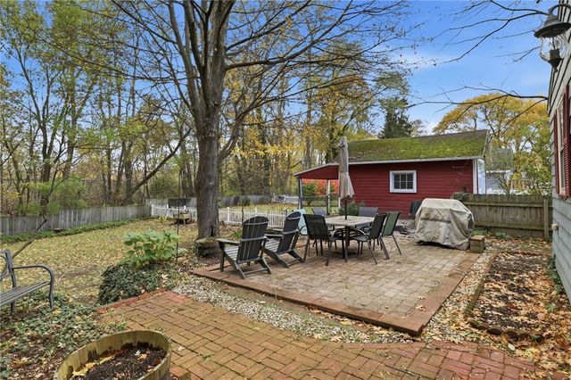 11 Golf Avenue, Pittsford, NY 14534