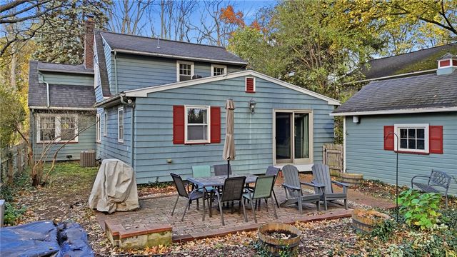 11 Golf Avenue, Pittsford, NY 14534