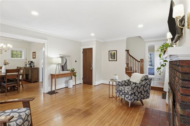 11 Golf Avenue, Pittsford, NY 14534