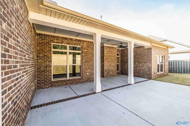 9117 Wagon Pass Way, Owens Cross Roads, AL 35763