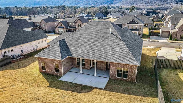 9117 Wagon Pass Way, Owens Cross Roads, AL 35763