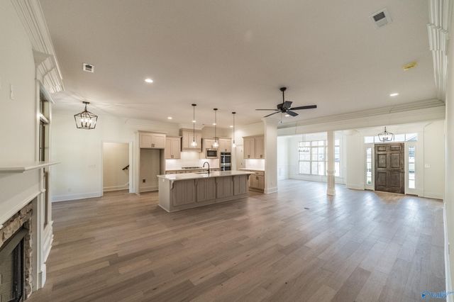 9117 Wagon Pass Way, Owens Cross Roads, AL 35763