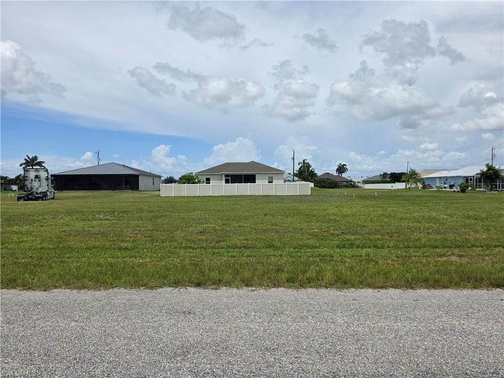 3319 4th ST, CAPE CORAL, FL 33993 — exterior