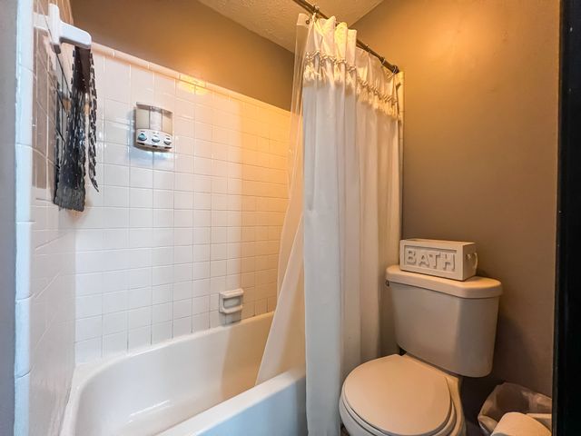 1751 Old Hillsboro Rd, Franklin, TN 37069