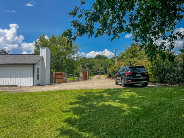 1751 Old Hillsboro Rd, Franklin, TN 37069