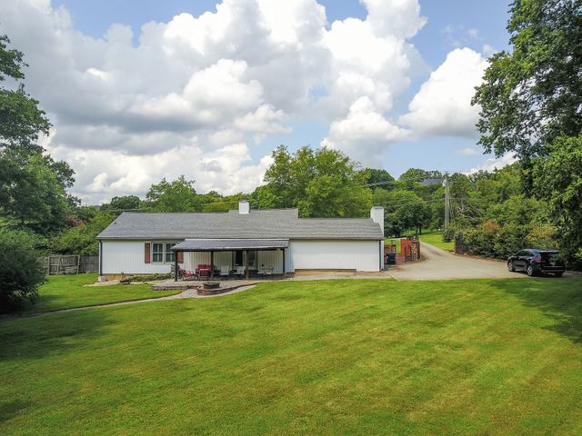 1751 Old Hillsboro Rd, Franklin, TN 37069