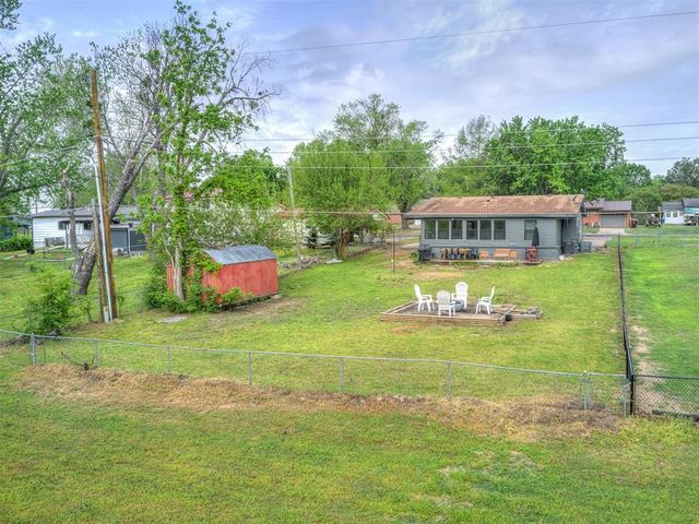 316 N L Street, Eufaula, OK 74432