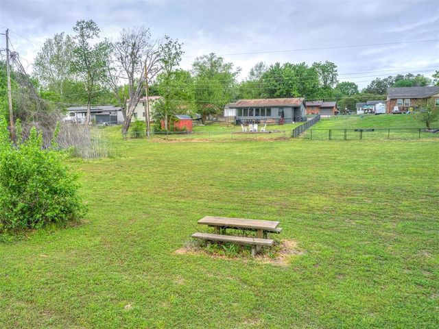 316 N L Street, Eufaula, OK 74432