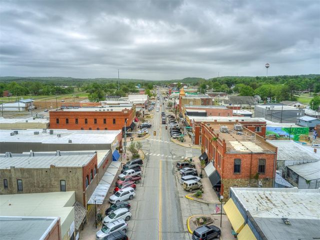 316 N L Street, Eufaula, OK 74432