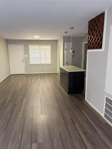 6107 Snug Harbor Drive 6207, Montgomery, TX 77356
