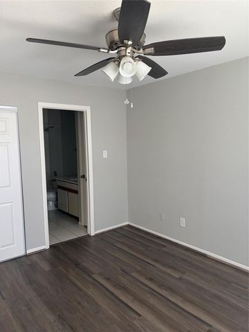 6107 Snug Harbor Drive 6207, Montgomery, TX 77356