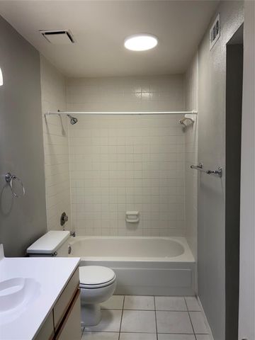 6107 Snug Harbor Drive 6207, Montgomery, TX 77356
