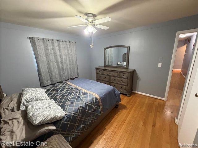7423 17 Mile Road, Sterling Heights, MI 48313