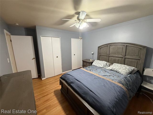 7423 17 Mile Road, Sterling Heights, MI 48313