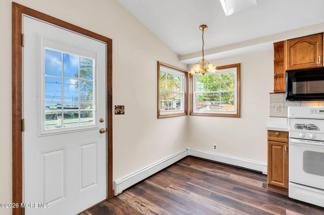 63 Broadway, Keyport, NJ 07735