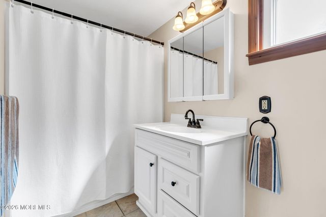 63 Broadway, Keyport, NJ 07735