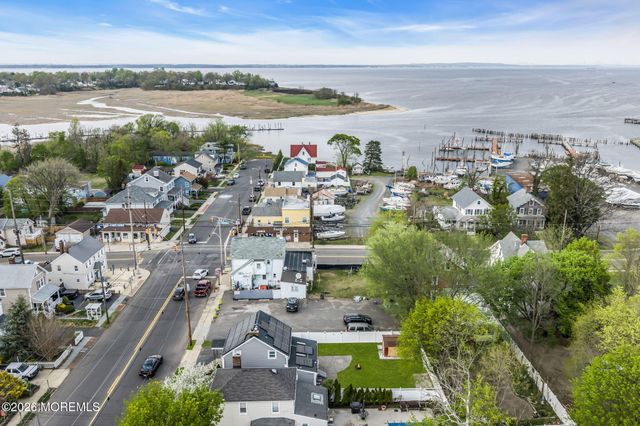 63 Broadway, Keyport, NJ 07735