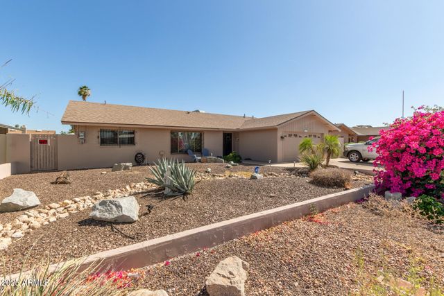 3529 W SAINT MORITZ Lane, Phoenix, AZ 85053