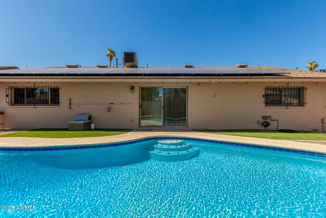 3529 W SAINT MORITZ Lane, Phoenix, AZ 85053