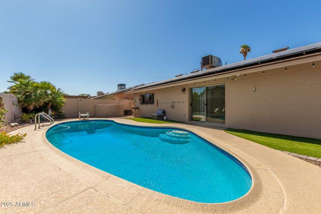 3529 W SAINT MORITZ Lane, Phoenix, AZ 85053