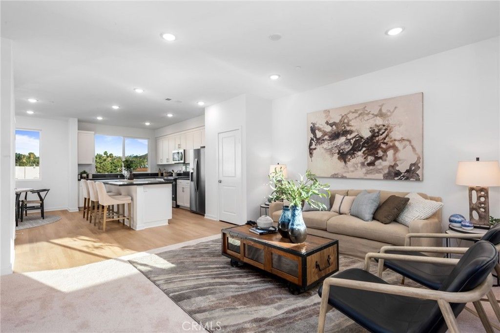 Image 10 of property listing at 1114 Santo Antonio Drive, Colton, CA 92324