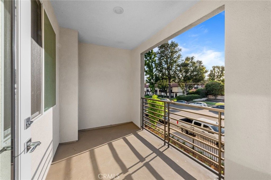 Image 21 of property listing at 1114 Santo Antonio Drive, Colton, CA 92324