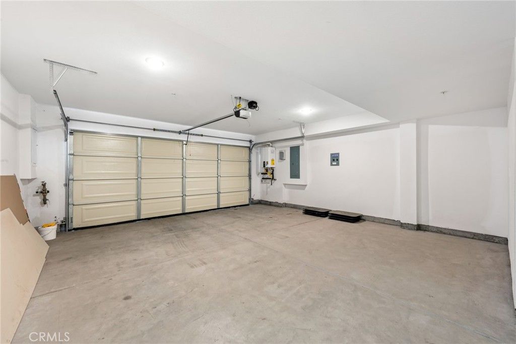 Image 42 of property listing at 1114 Santo Antonio Drive, Colton, CA 92324