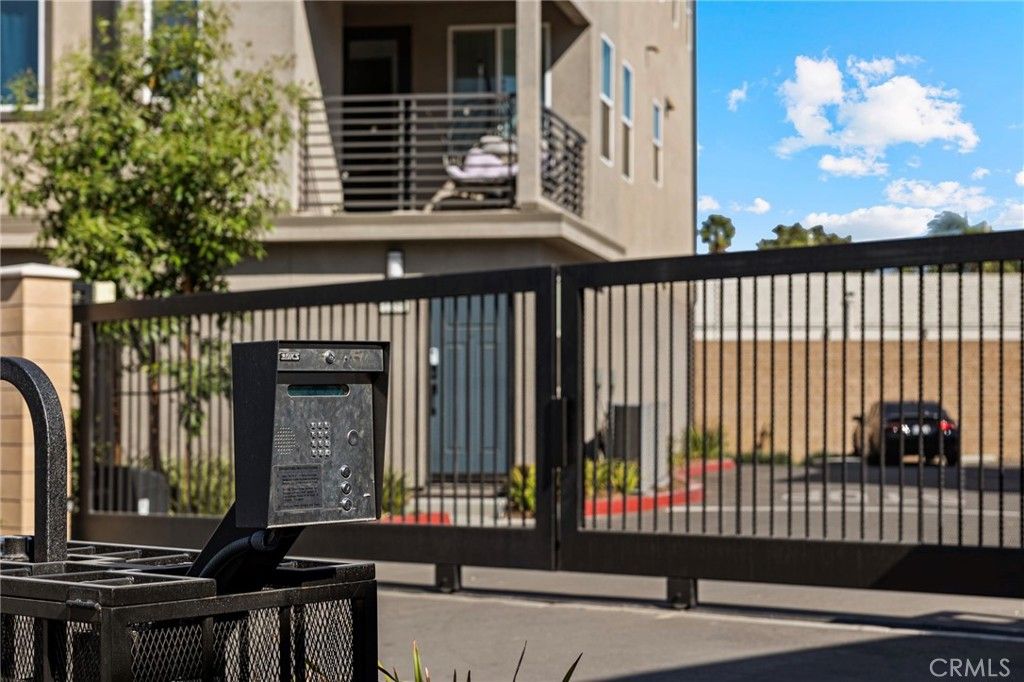 Image 43 of property listing at 1114 Santo Antonio Drive, Colton, CA 92324