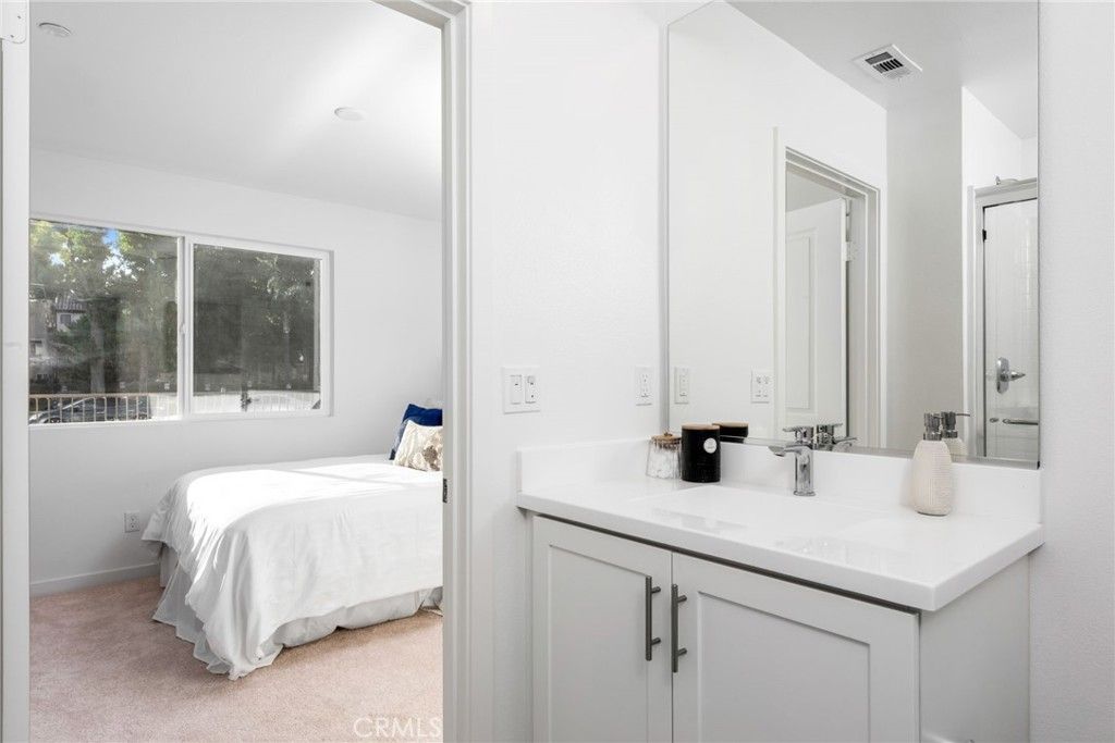Image 5 of property listing at 1114 Santo Antonio Drive, Colton, CA 92324