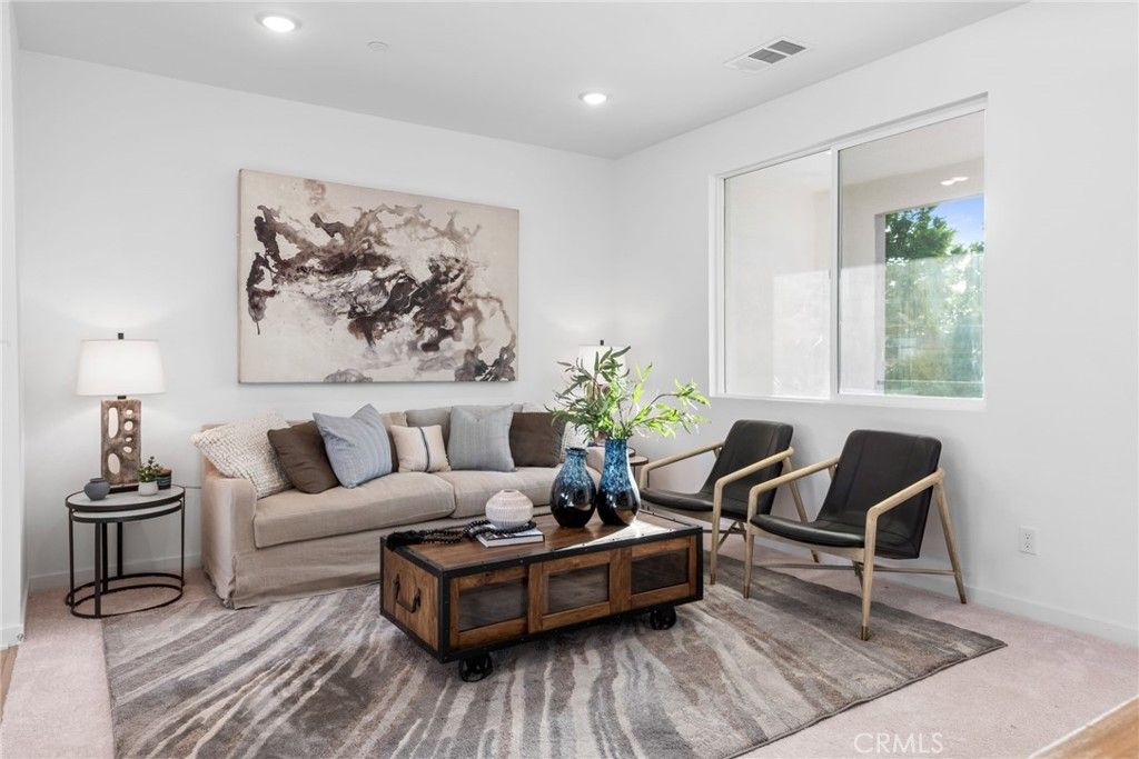Image 7 of property listing at 1114 Santo Antonio Drive, Colton, CA 92324