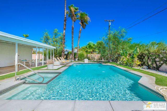 2405 E Francis Drive, Palm Springs, CA 92262