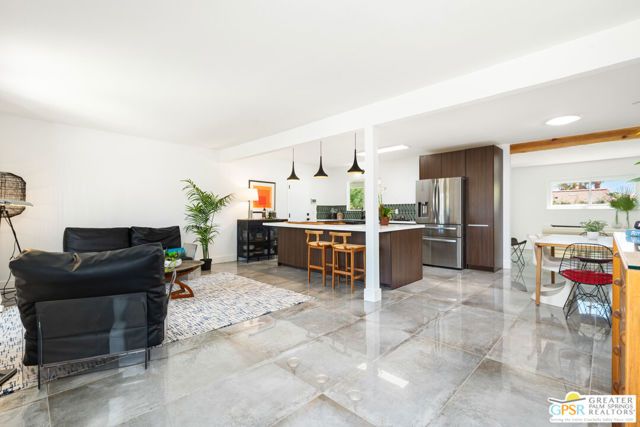 2405 E Francis Drive, Palm Springs, CA 92262