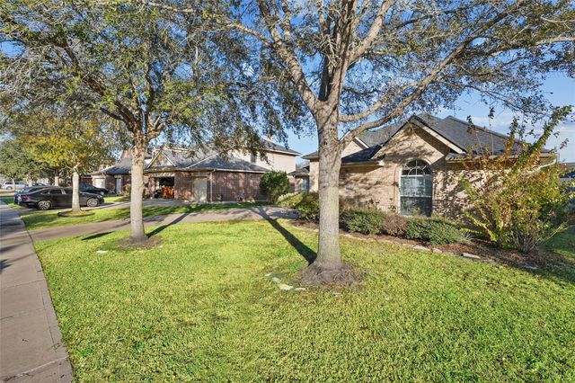 8723 Rocky Knoll Lane, Rosenberg, TX 77469